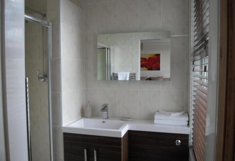 ベッドアンドブレックファースト The Hive At 52