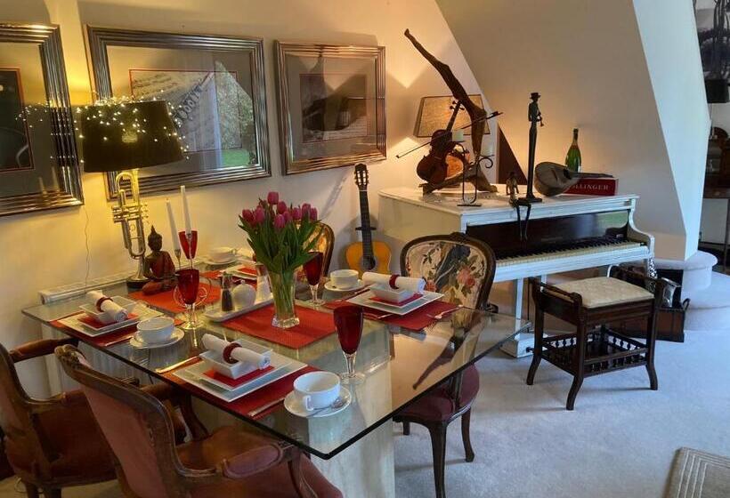 צימר The Lodge At Ruddington