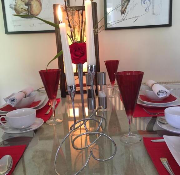 צימר The Lodge At Ruddington