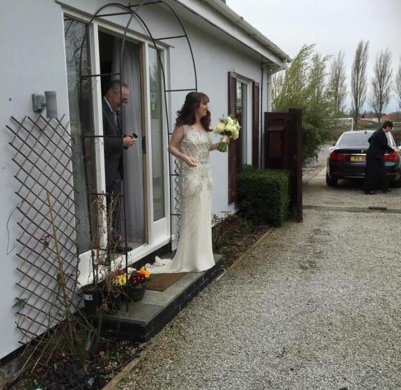 צימר The Lodge At Ruddington