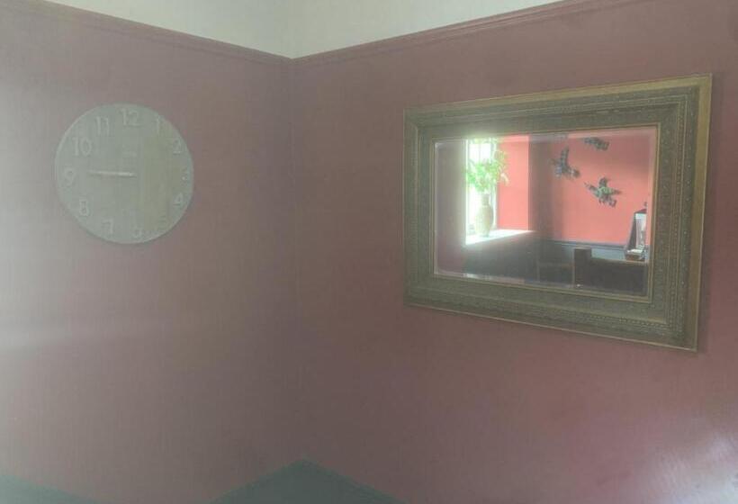 تختخواب و صبحانه The Manners Pub With Rooms