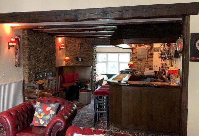 ベッドアンドブレックファースト The Poplars Guest House