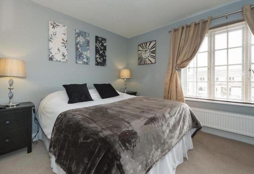 تختخواب و صبحانه The Porterhouse