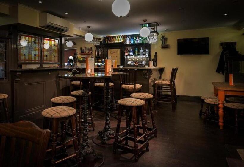 تختخواب و صبحانه The Porterhouse