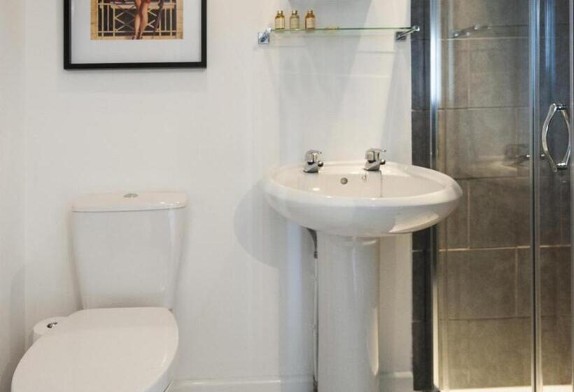 تختخواب و صبحانه The Porterhouse