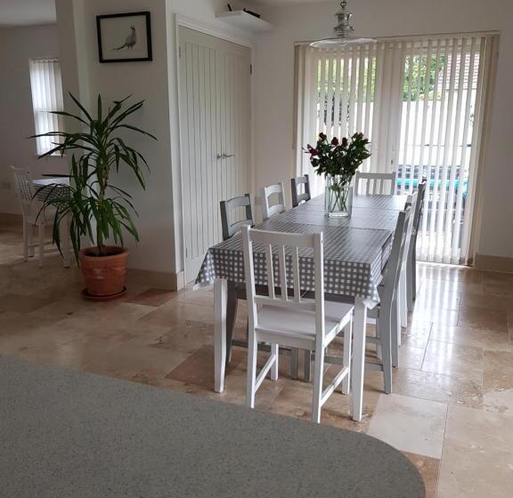 민박 Tirah Guest House