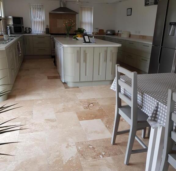 민박 Tirah Guest House