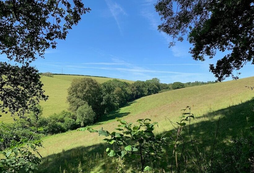 مبيت وإفطار Tregondale Manor Farm