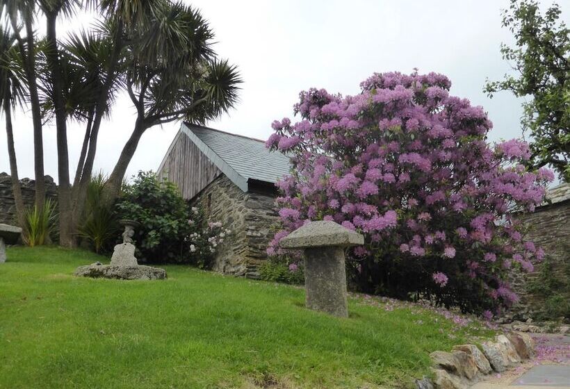 مبيت وإفطار Tregondale Manor Farm
