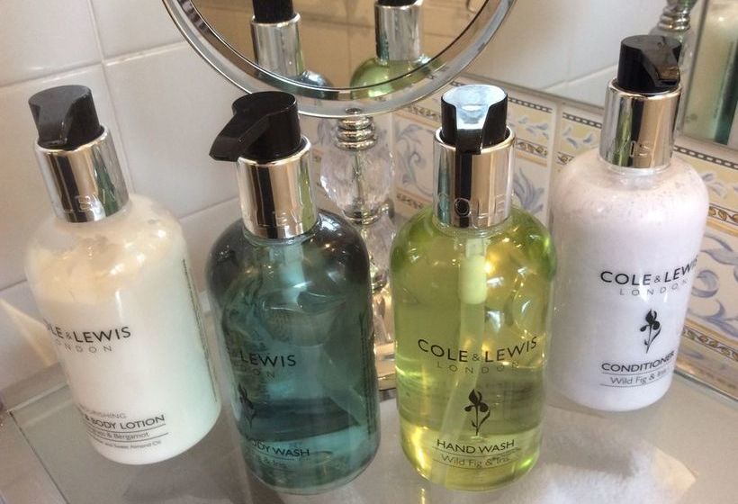 住宿加早餐 Well House