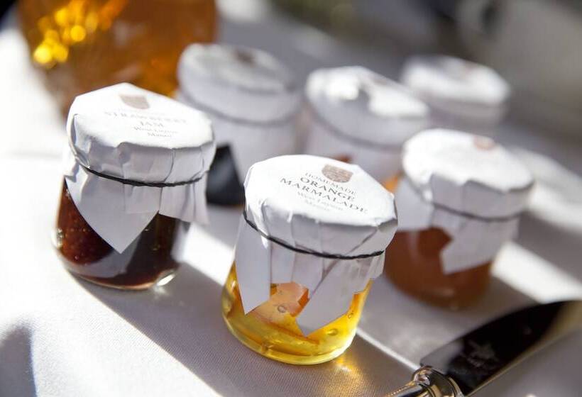 ベッドアンドブレックファースト West Layton Manor