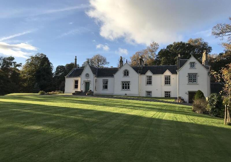 مبيت وإفطار West Plean House