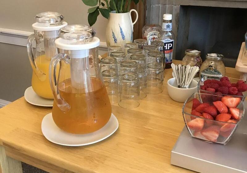 مبيت وإفطار West Plean House