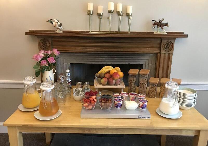 مبيت وإفطار West Plean House