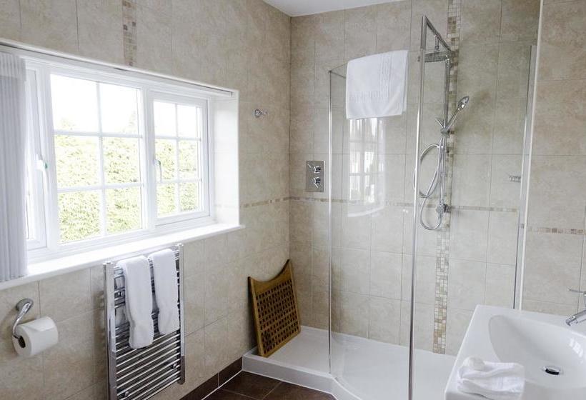 ベッドアンドブレックファースト White Sails