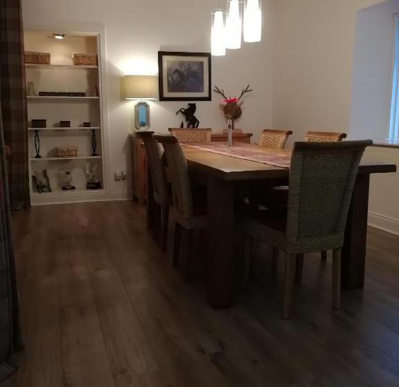 مبيت وإفطار Woodend