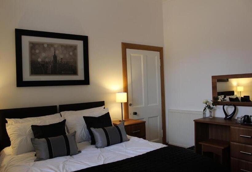 Brackness House Luxury B&b