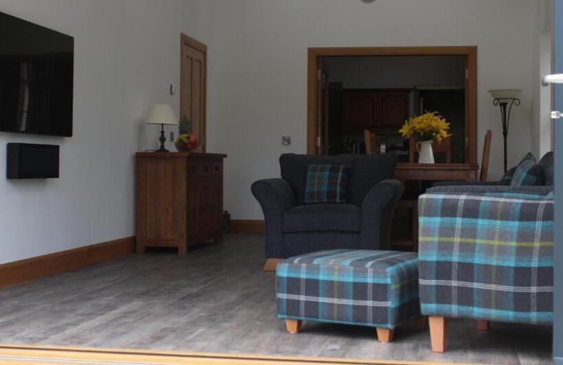 Brackness House Luxury B&b