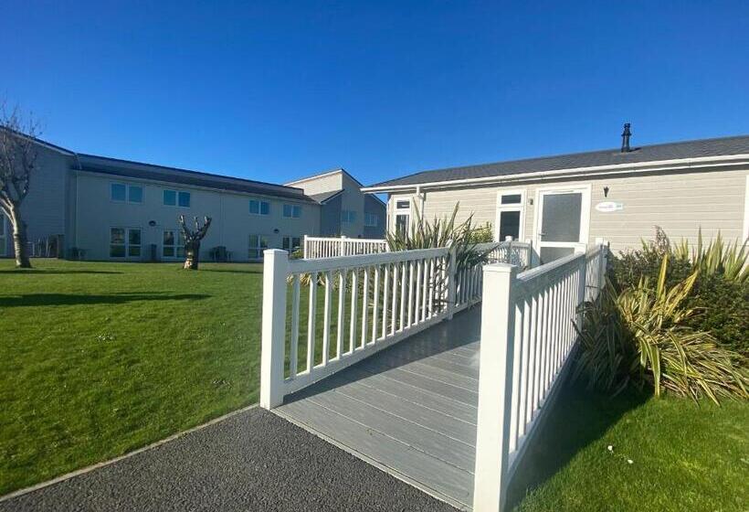 Croyde Bay Hotel Or Self Catering
