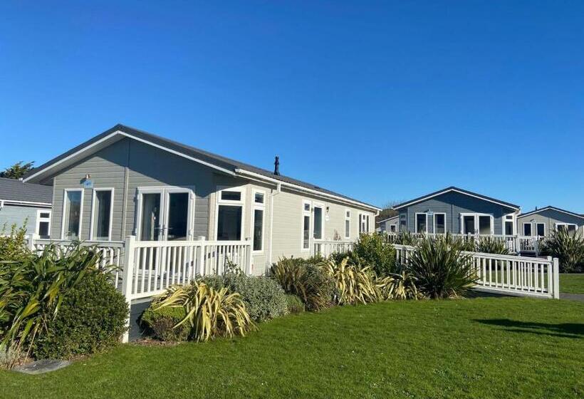 Croyde Bay Hotel Or Self Catering