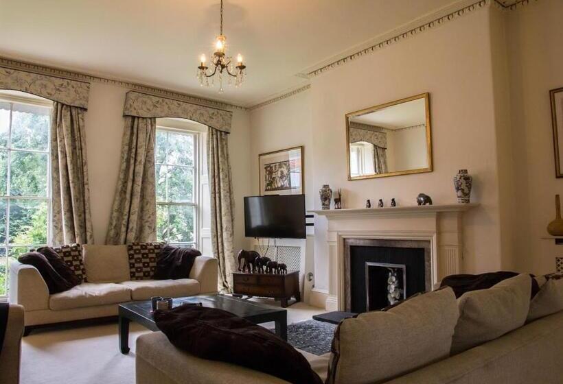East Pallant Bed And Breakfast, Chichester Holiday Properties