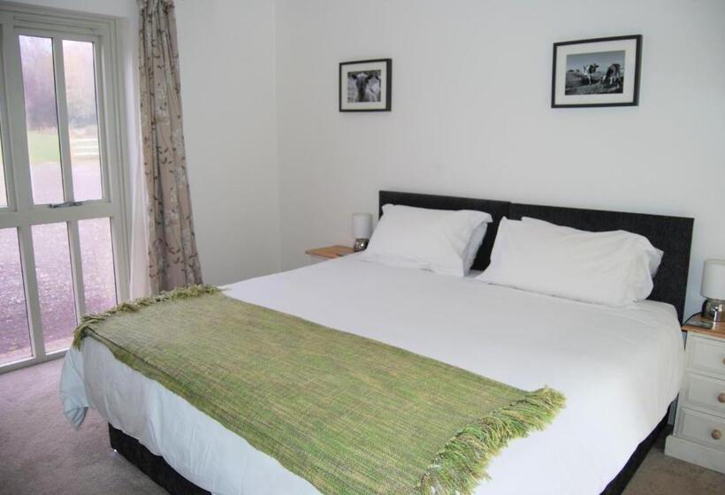 Hare & Hounds Bed & Breakfast