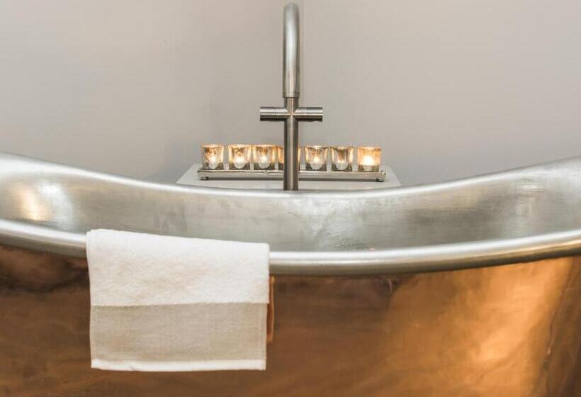 فندق Brocco On The Park Boutique