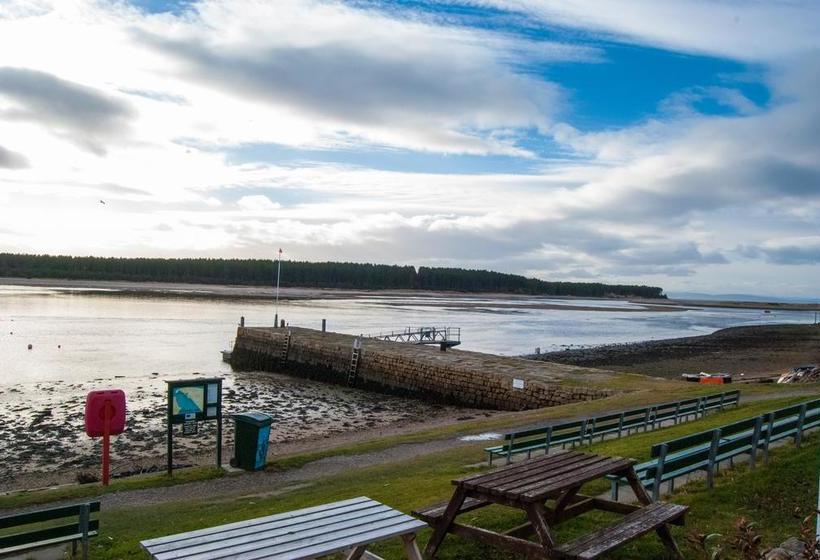 酒店 Crown And Anchor Inn