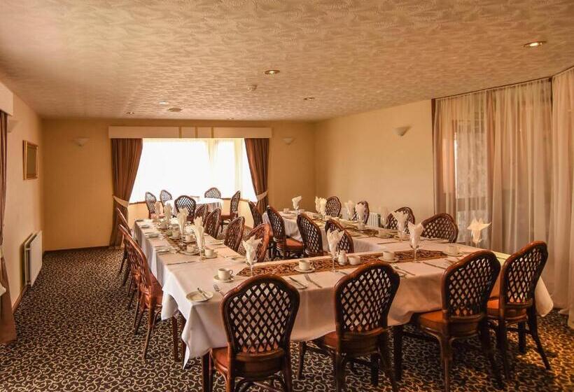 Отель Findlay's