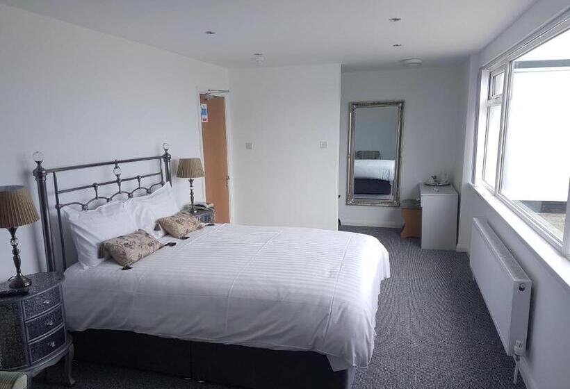 בית מלון כפרי Halfway House