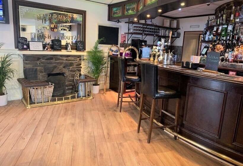 בית מלון כפרי The Harbour House Sea Front