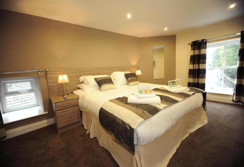 Отель Queens Arms Country Inn