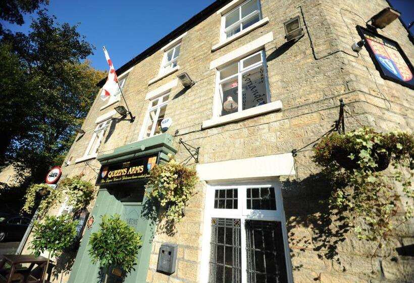 Отель Queens Arms Country Inn