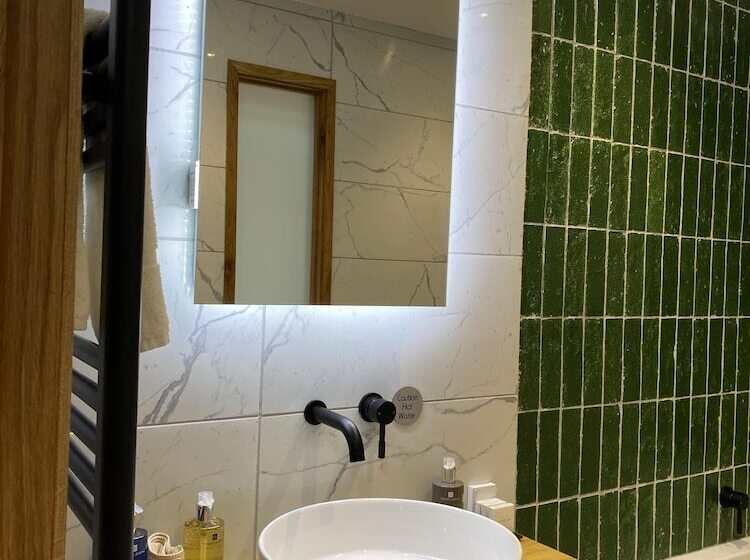 ホテル Sebastians