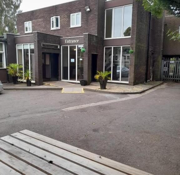 ホテル The Avenue Club And Lodge