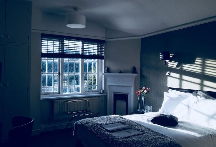 فندق The Belle Epoque