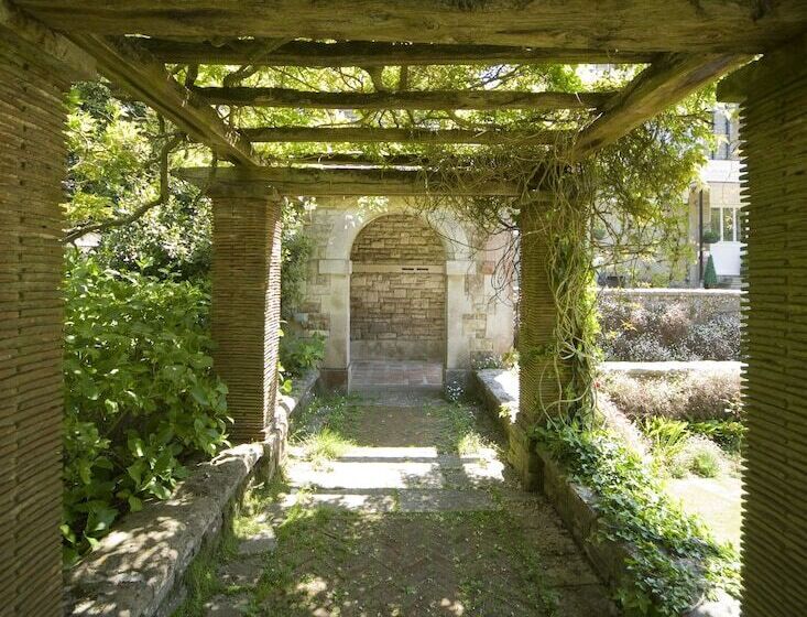 酒店 The Broadway Park