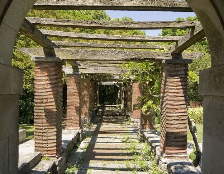 酒店 The Broadway Park