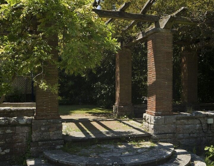 酒店 The Broadway Park