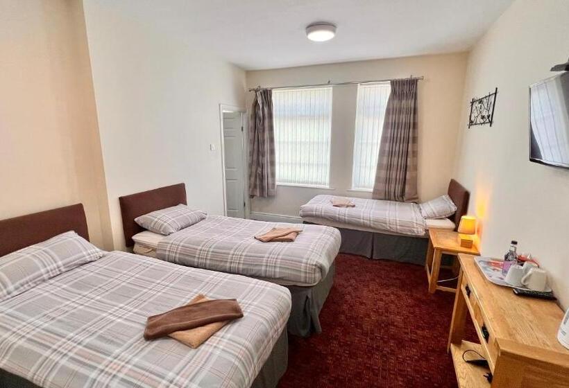 Отель The Cabbage Hall