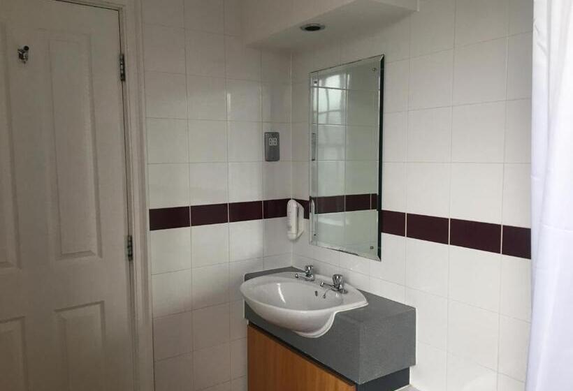 فندق The Catherine Wheel Wetherspoon