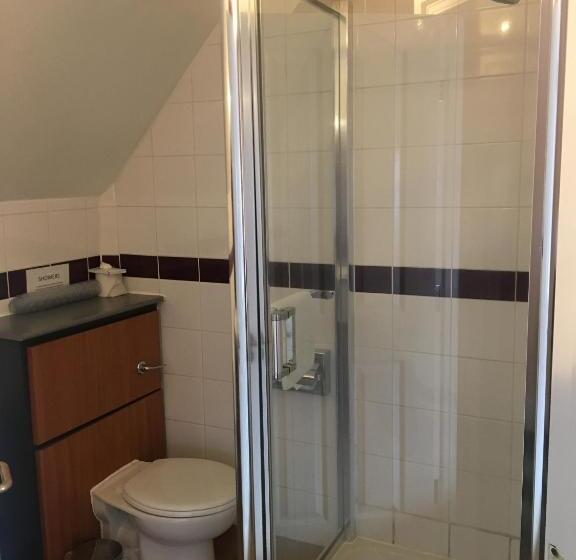 فندق The Catherine Wheel Wetherspoon