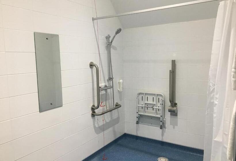 فندق The Catherine Wheel Wetherspoon