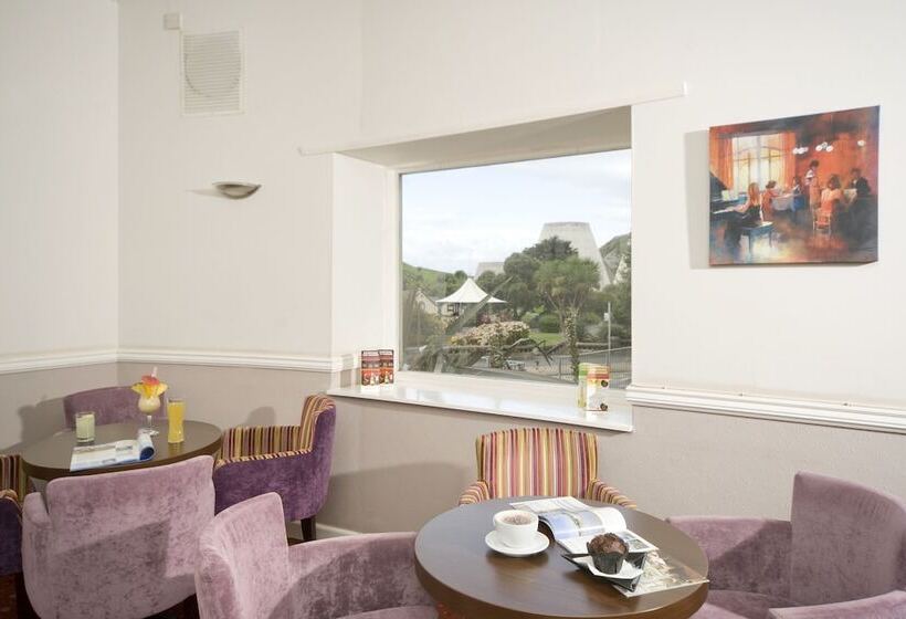 Dilkhusa Grand Hotel By Compass Hospitality