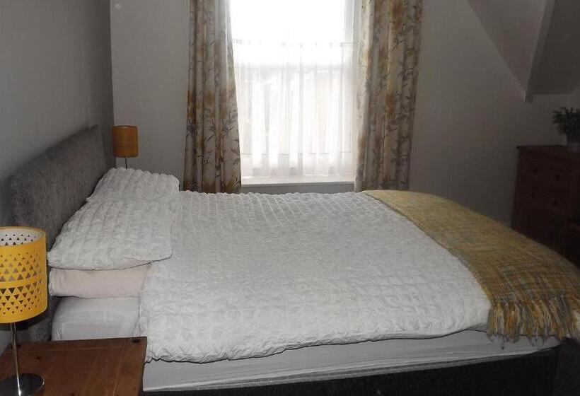 The Dolphin Hotel & Restaurant