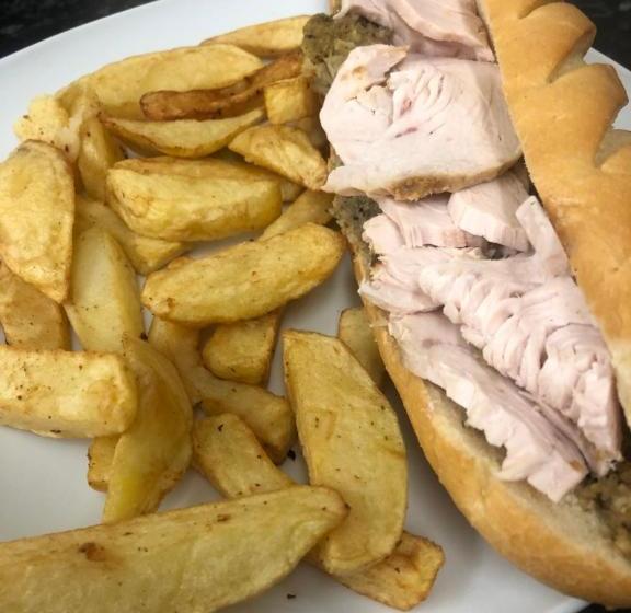 Отель The Falcon Inn Retreat