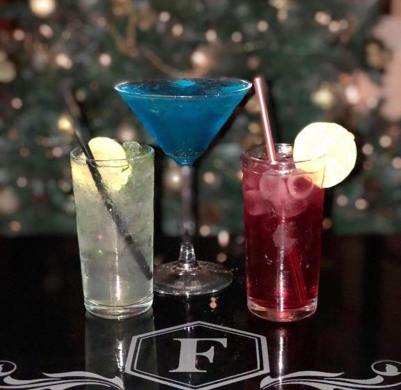 Отель The Falcon Inn Retreat