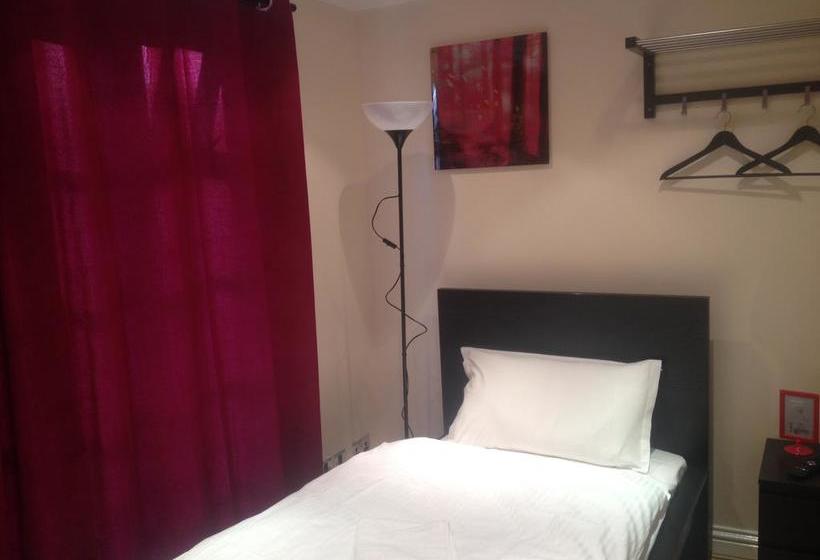 فندق The Greyhound Cottage