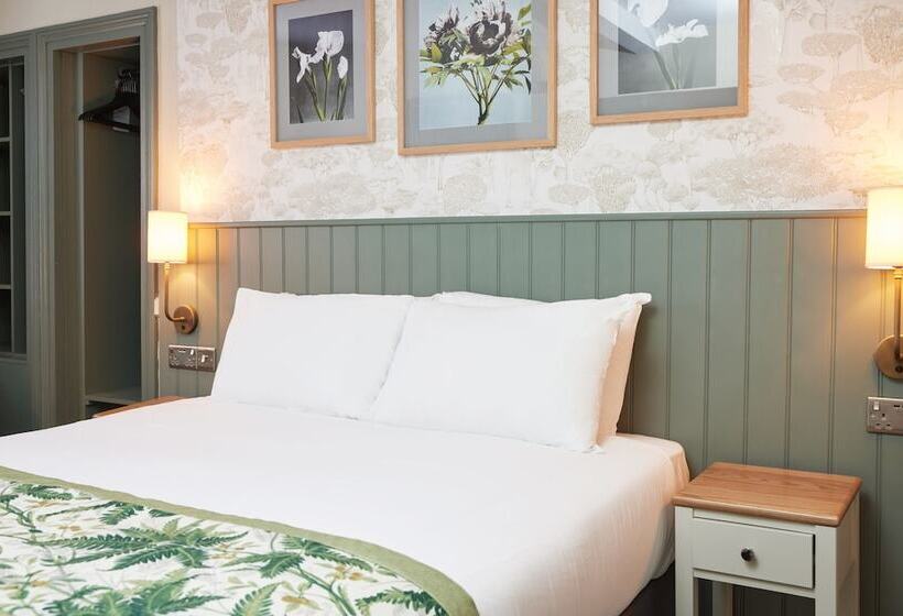 فندق The Kings Head Wroxham By Greene King Inns