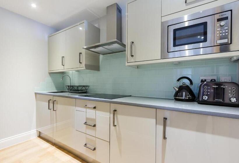 호텔 The Lion Gate Mews